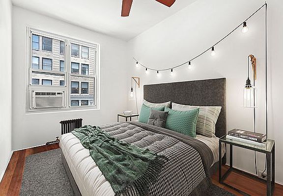 3rd image of 22 Irving Pl APT 5E