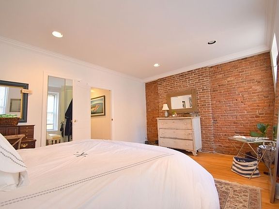 2nd image of 1065 Madison Ave APT 4
