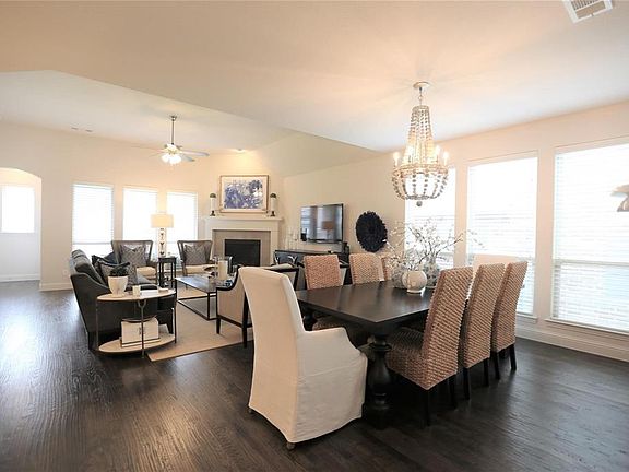 4th image of 2161 Balcones Dr