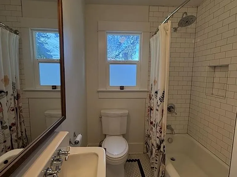 8111 SW Capitol Hwy — Photo 4