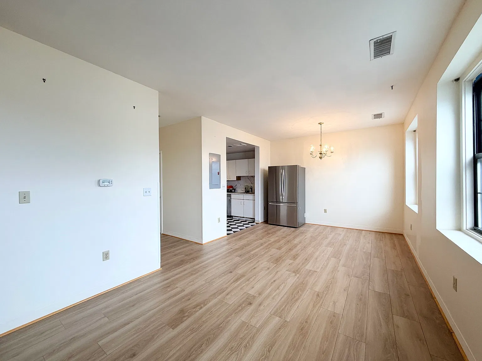 10 Weston Ave — Photo 3