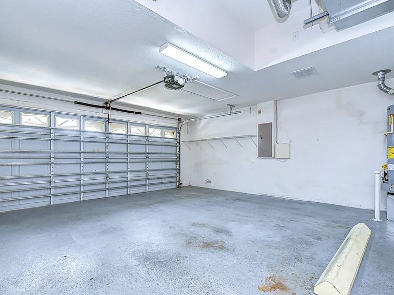 31501 Shaker Cir — Photo 46