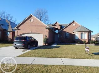 49711 Briar Point, Macomb, MI 48044