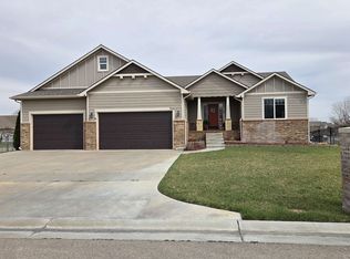 706 S Saint Andrews Cir, Wichita, KS 67230