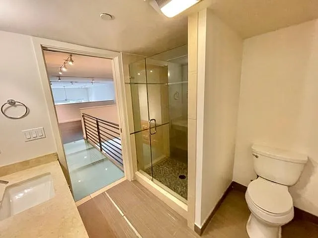188 King St #304 — Photo 44