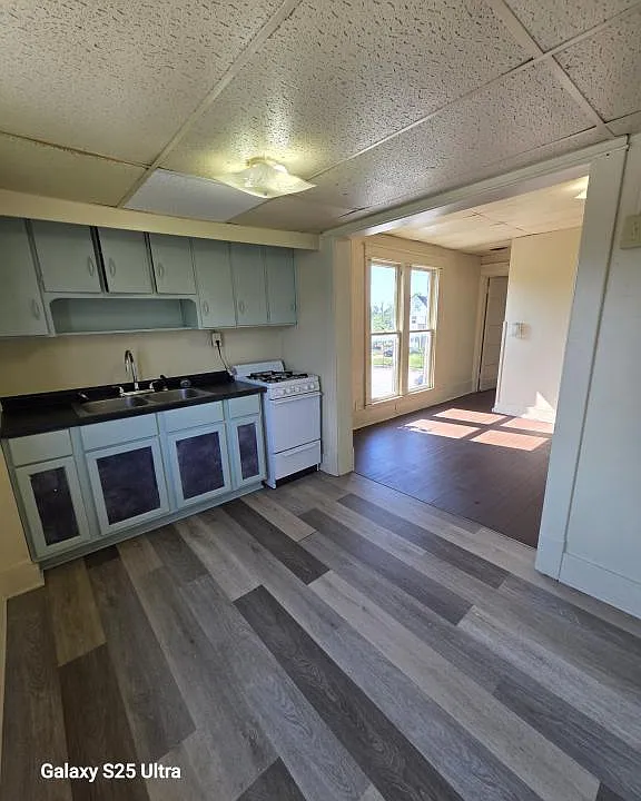 125 W Markland Ave