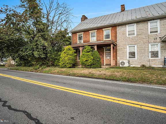 3rd image of 2143 Newville Rd