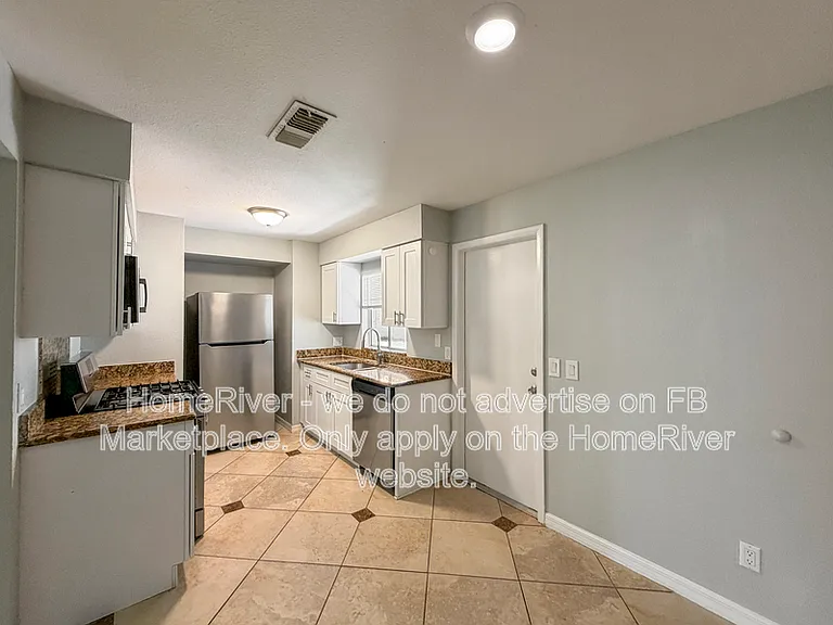 2306 Greenbush Ct — Photo 10