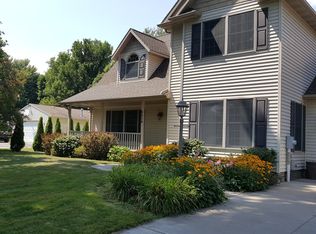 6214 W Lake Rd, Erie, PA 16505