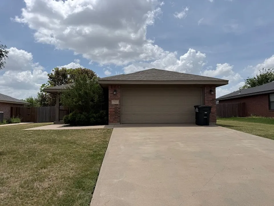 281 Sugarberry Ave