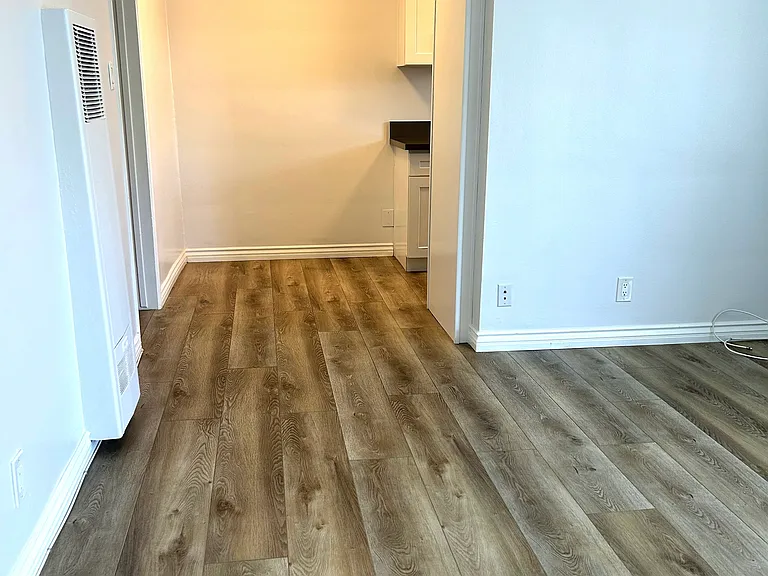 13000 Valleyheart Dr #4 — Photo 5