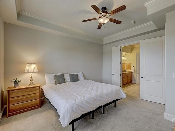 5th image of 301 Watermere Dr APT 412