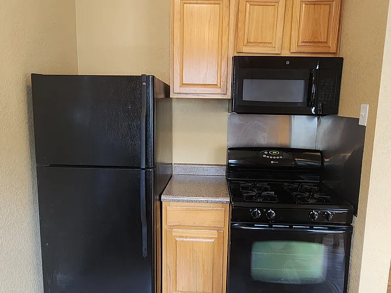803 W Hollywood Ave — Photo 9