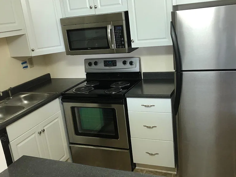 342 Waller Ave #6J — Photo 3