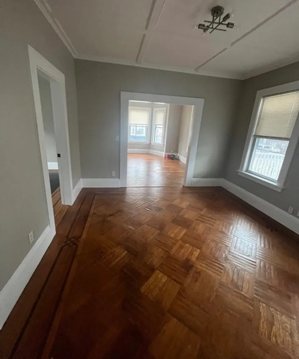 2 bed, 975 sqft, $2,300 — Photo 3