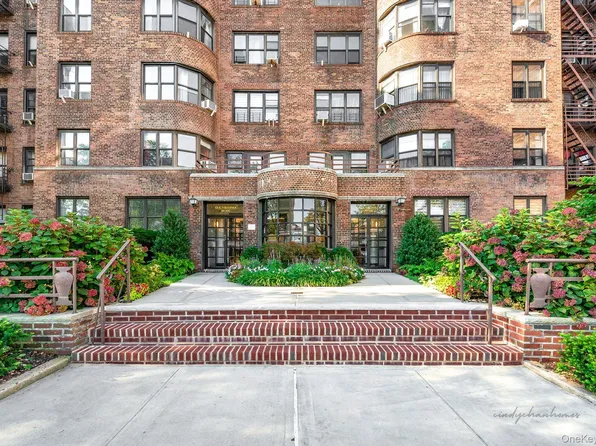 98-120 Queens Blvd #5D, Forest Hills, NY 11375