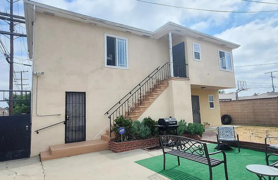 1st image of 3616 W 61st St #1/2