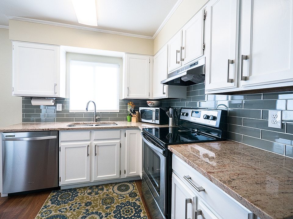 Glass tile backsplash