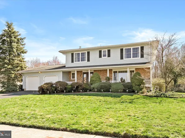 95 Peter Rafferty Dr, Hamilton, NJ 08690