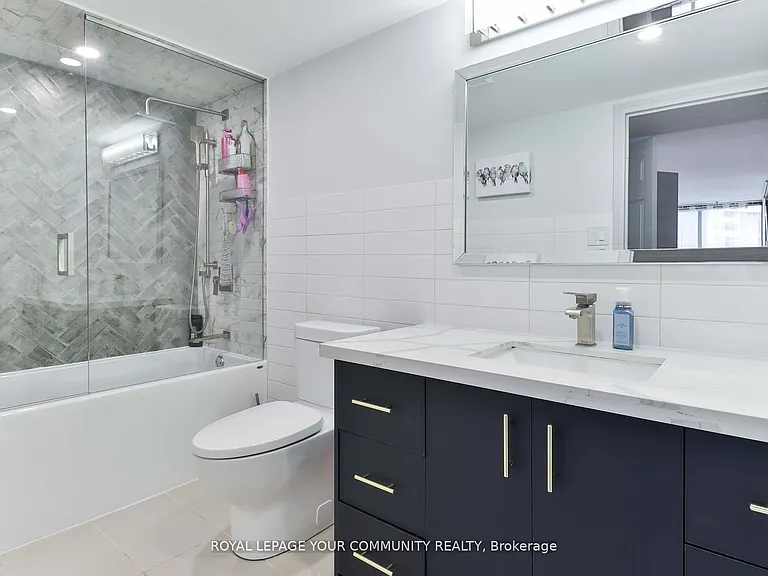 1240 Marlborough Ct #806 — Photo 29