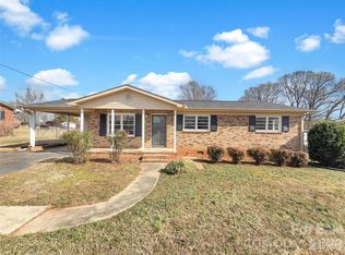138 Victoria Dr, Statesville, NC 28625