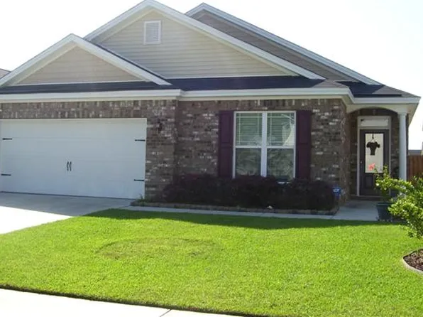 35 Chapel Lake N, Savannah, GA 31419