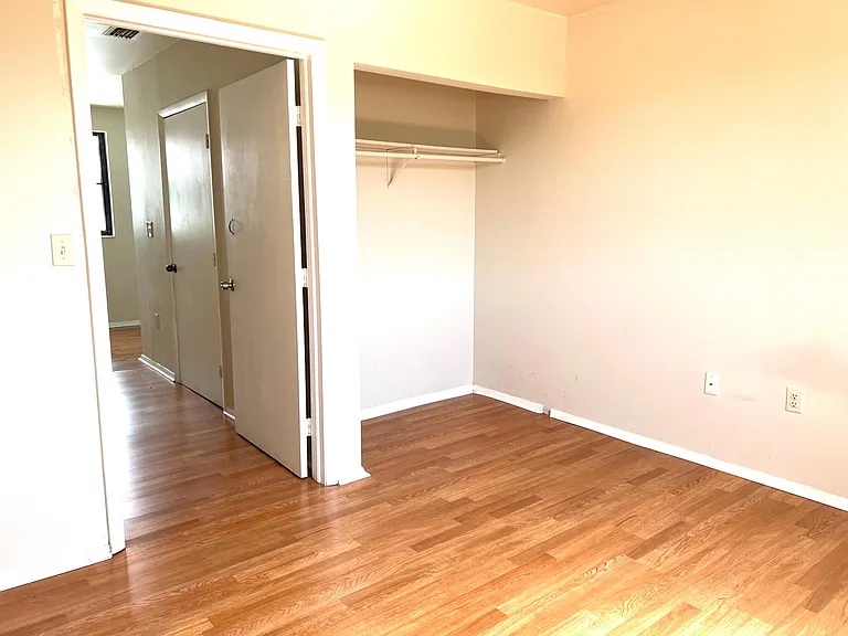 1134 NW 5th St #5 — Photo 14