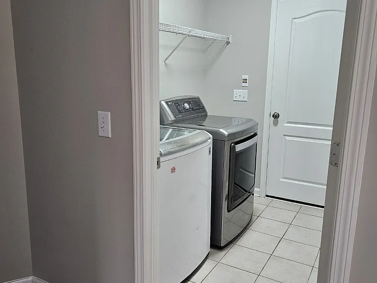 1032 Oakhall Dr — Photo 21