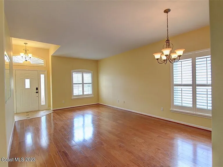 1648 Kestrel Ct — Photo 5