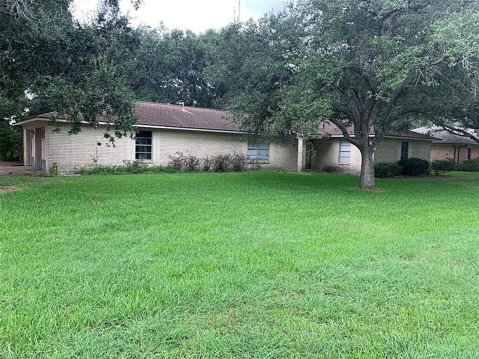 1st image of 1101 Chapel Ln