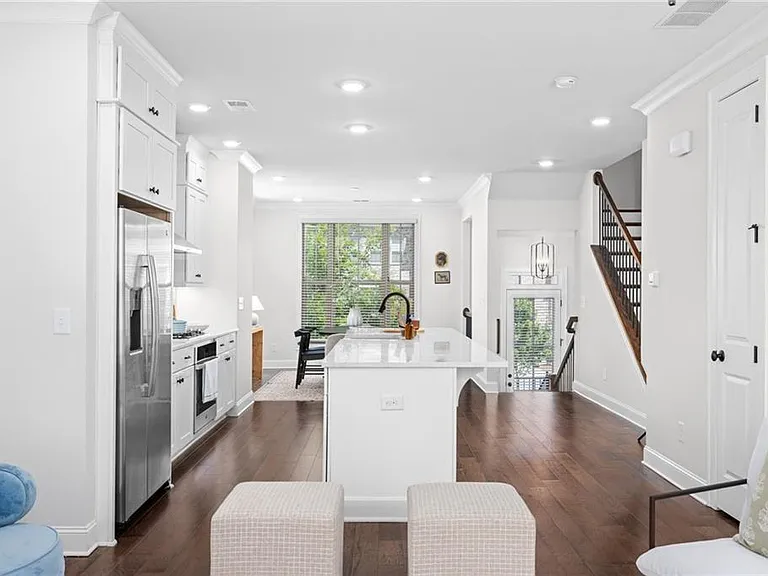 301 Marlowe Aly — Photo 15