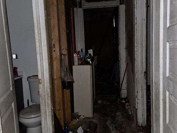 4th image of 6550 S Union Ave