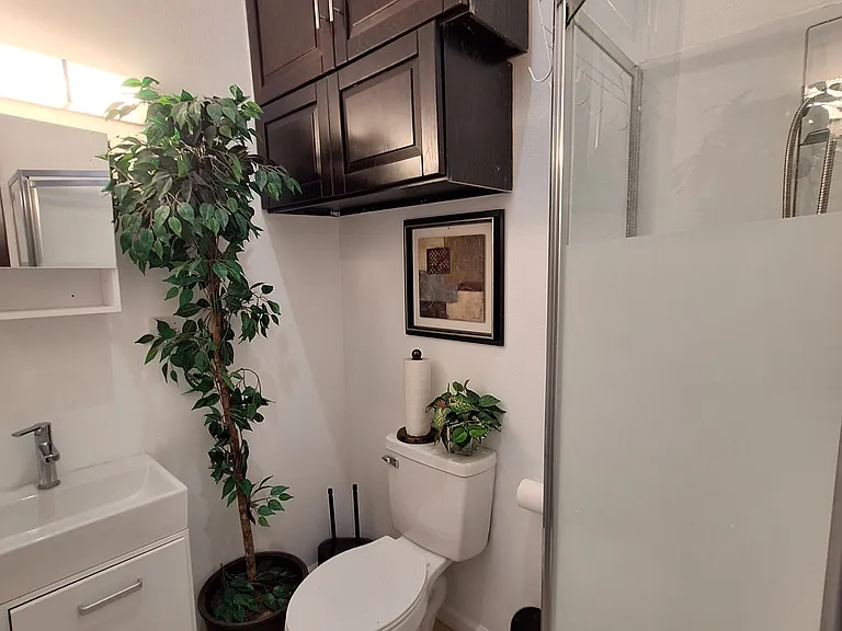 7625 Hickory St #B — Photo 15