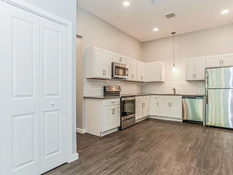 Westledge Apartments — Photo 17