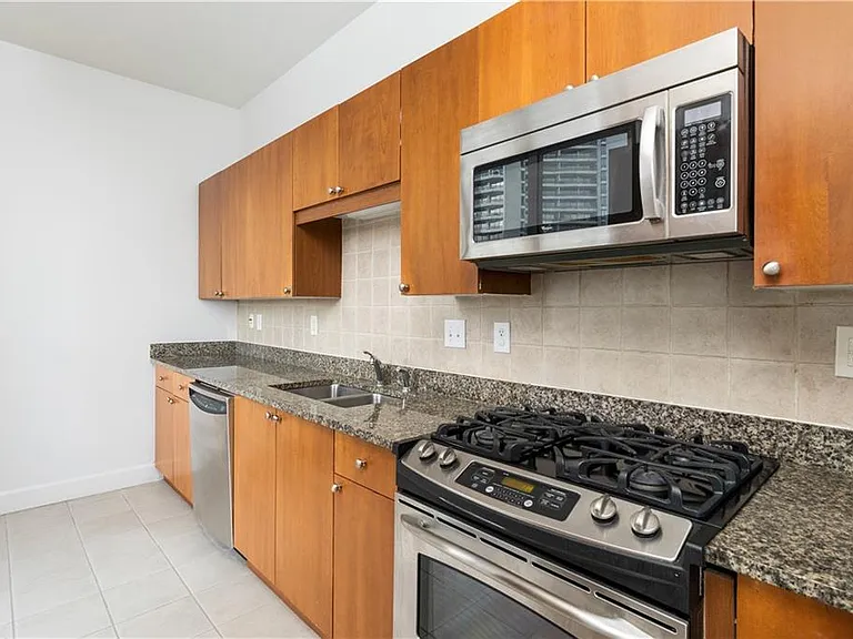 2626 Peachtree Rd NW #1008 — Photo 16