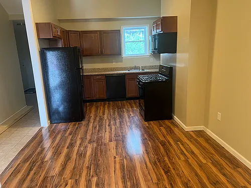 1903 Forbes Ave #1 Photo 1