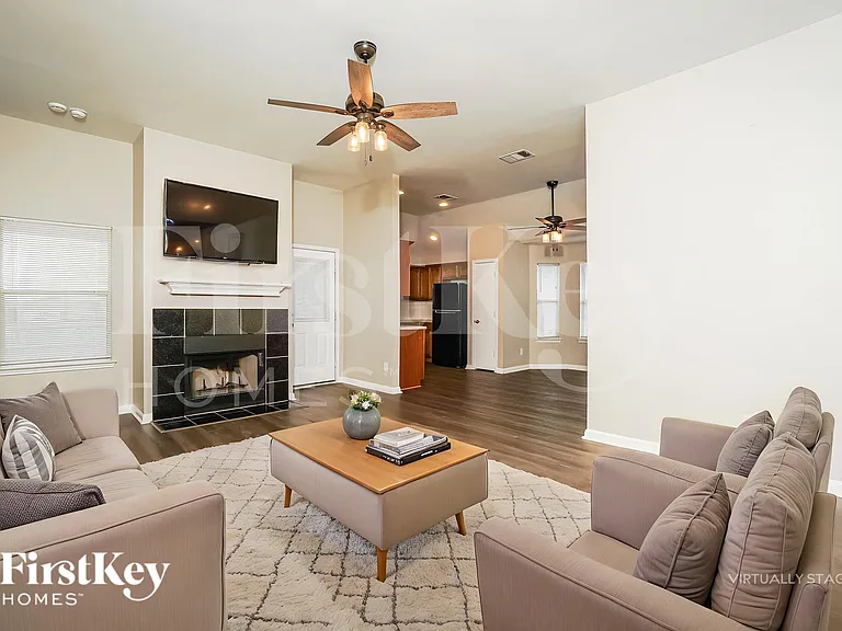 8422 Cherisse Dr — Photo 4