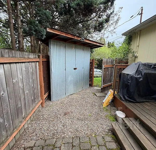 5226 SE Clinton St — Photo 21
