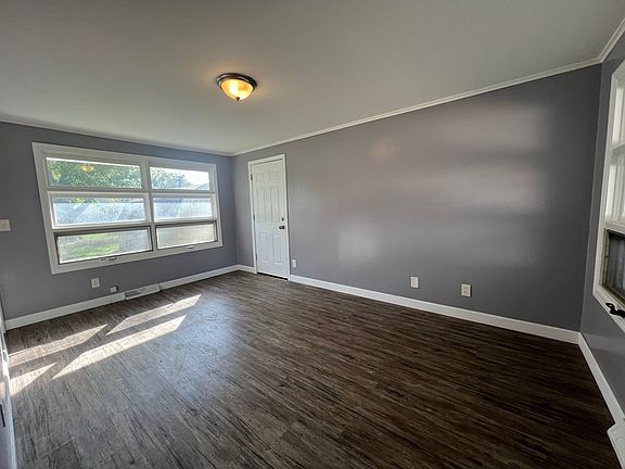 3rd image of 23 Leisure Dr