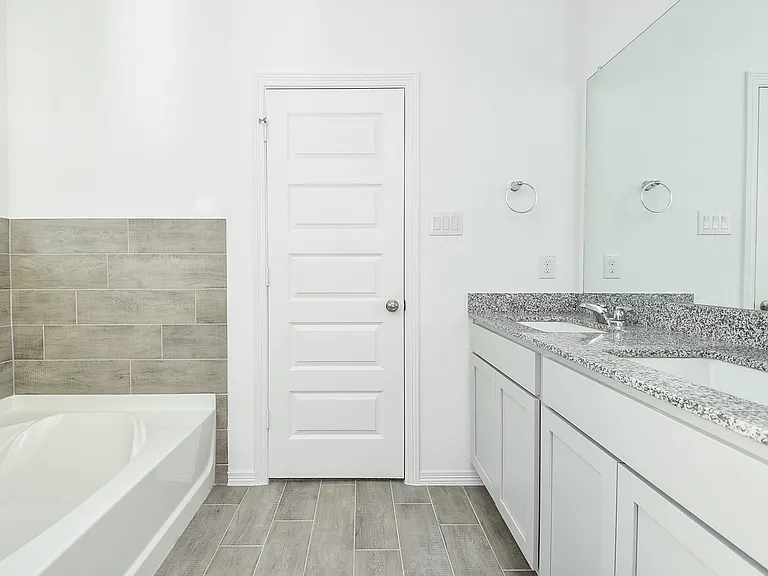 5715 Aurora Greens Ln — Photo 14