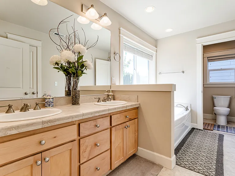 2542 Belle Terra Dr — Photo 16