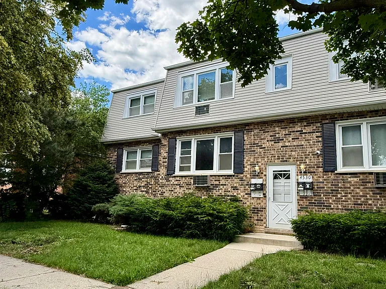4530 Prairie Ave #C — Photo 1