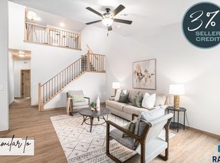 8002 E Tencate Pl, Sioux Falls, SD 57110
