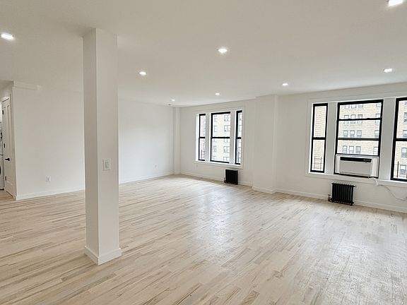 3rd image of 251 W 92nd St #E7