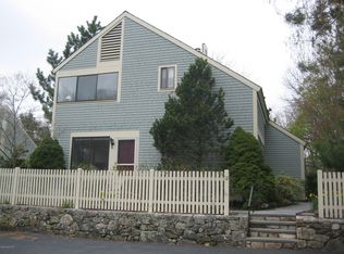 12 E Lyon Farm Dr UNIT 12, Greenwich, CT 06831
