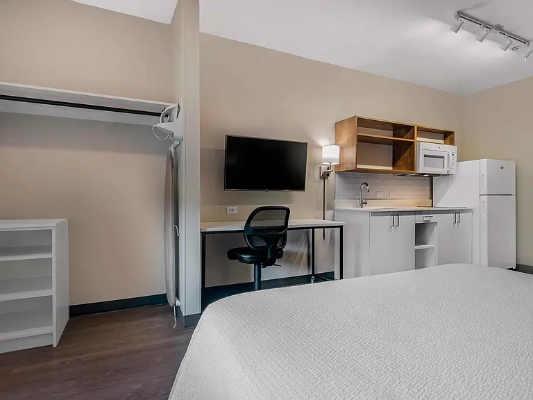 Studio Suite - 1 King Bed