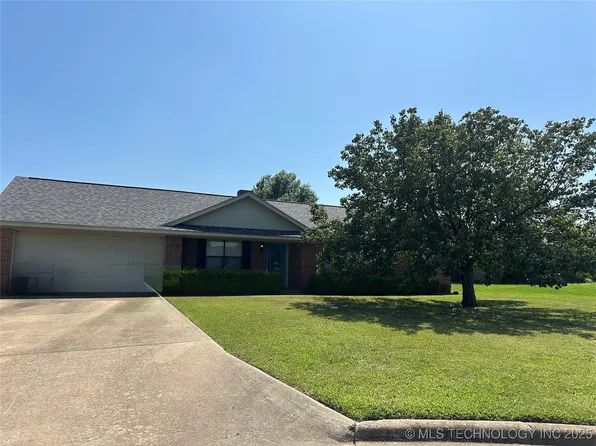 2705 Forrest Cir, Durant, OK 74701