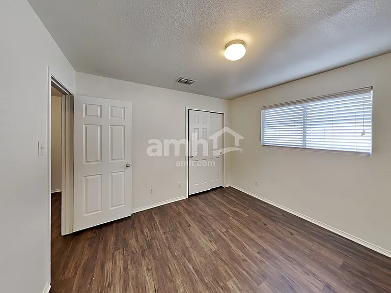 8027 Silver Grv — Photo 20