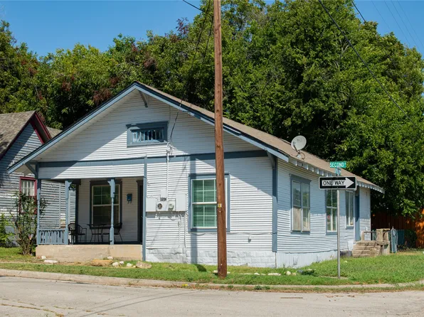 415 2nd St, Gainesville, TX 76240