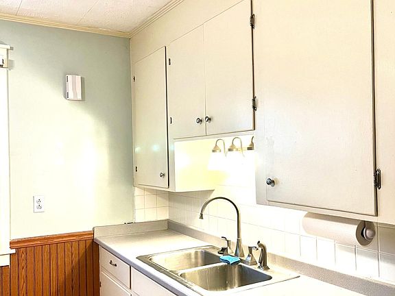 5th image of 79 Callodine Ave